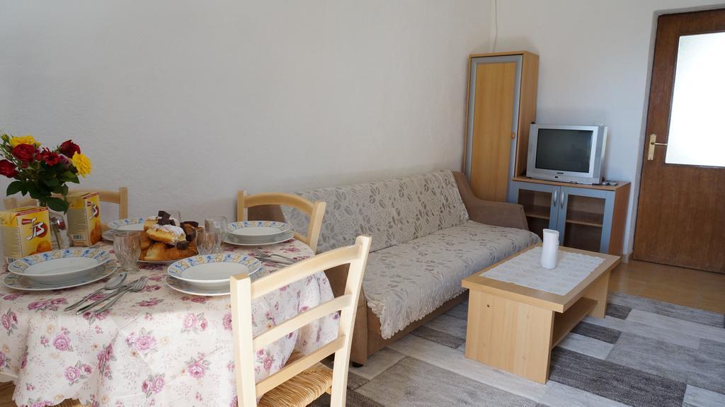 Apartments Red Rose Nin Dış mekan fotoğraf