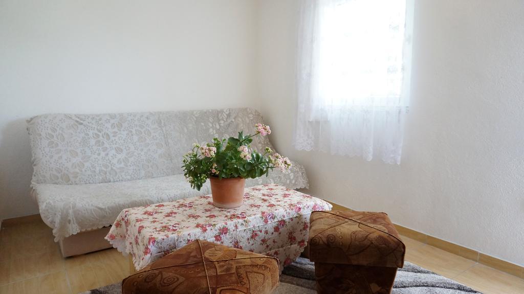Apartments Red Rose Nin Dış mekan fotoğraf