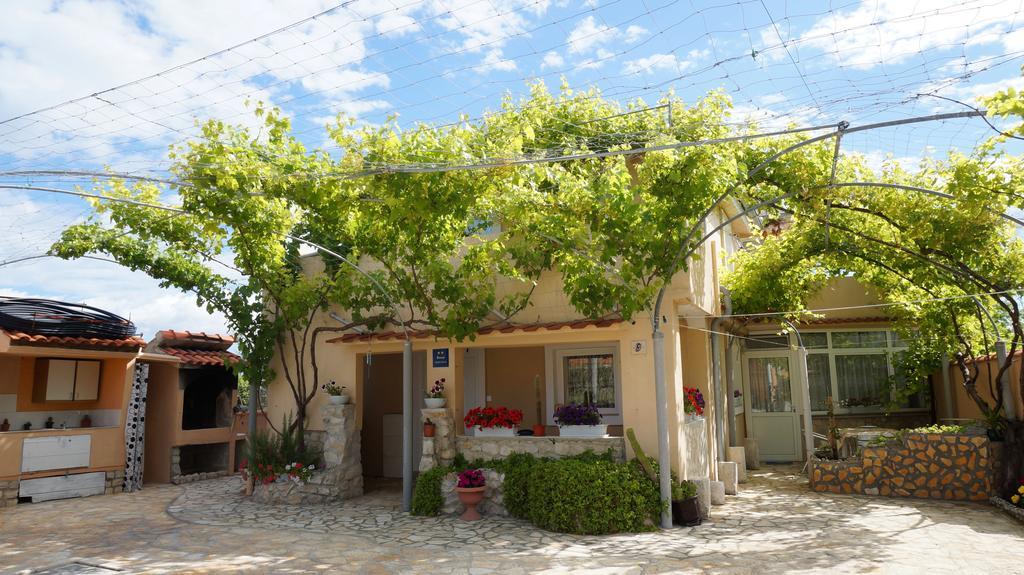 Apartments Red Rose Nin Dış mekan fotoğraf